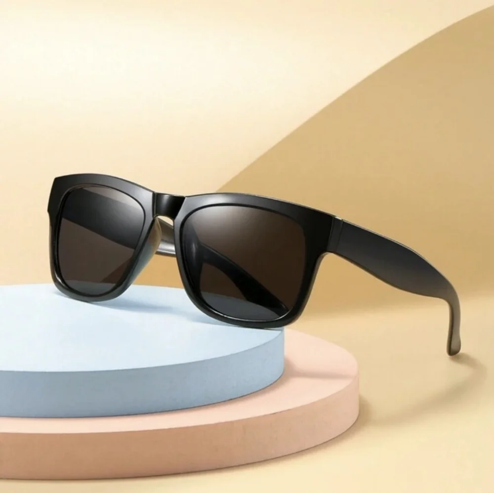 NEW Black Classic Sunglasses